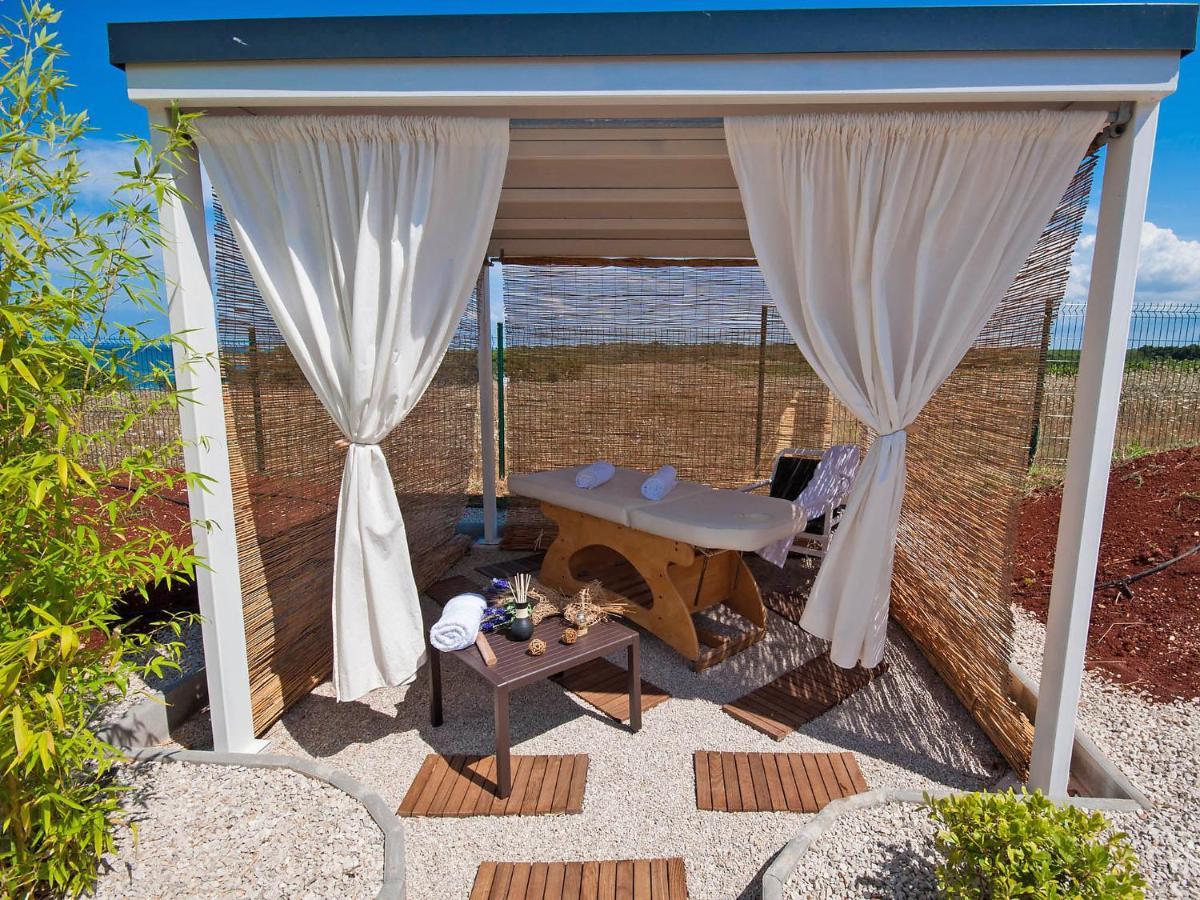 Holiday Home Camping Kastanija-1 By Interhome Rovinj Eksteriør billede